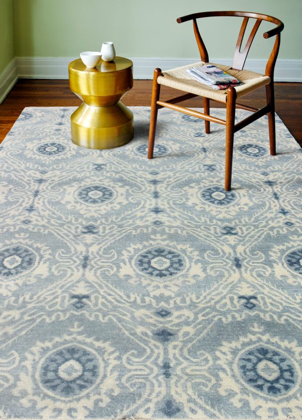 Bashian Heirloom H110-HR108 Light Blue Area Rug Online Hot Sale